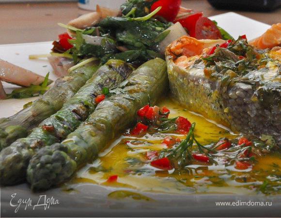 Форель со спаржей и Салат с цикорием Форель со спаржей и Салат с цикорием