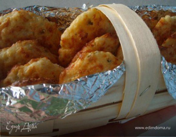 Печенье с зеленым луком и сыром