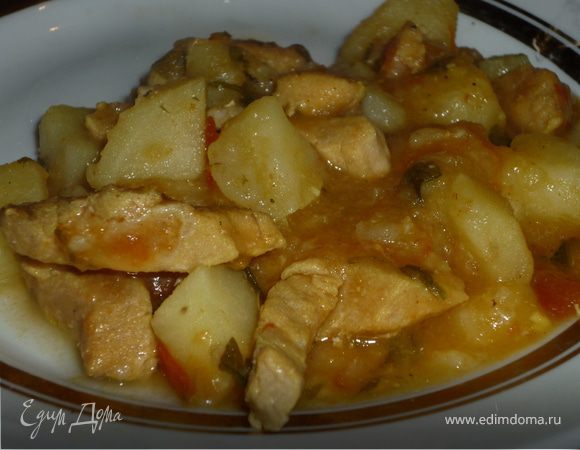 Густой говяжий суп, приготовленный по типу венгерского гуляша. Густой говяжий суп, приготовленный по типу венгерского гуляша.