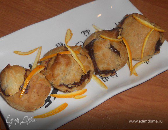 Профитроли с апельсиново-шоколадным маскарпоне Профитроли с апельсиново-шоколадным маскарпоне