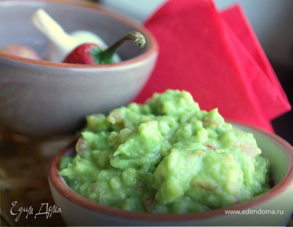 Гуакамоле с острым перцем и помидором Гуакамоле с острым перцем и помидором