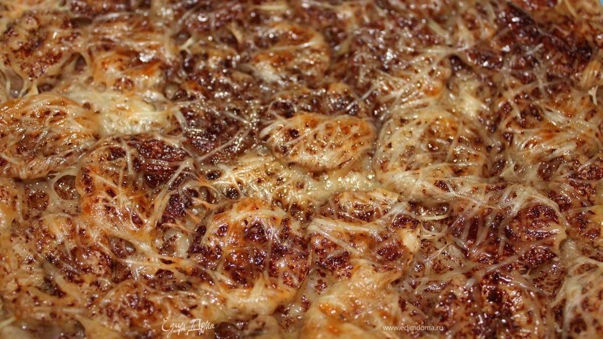 Банановая пицца из слоеного теста