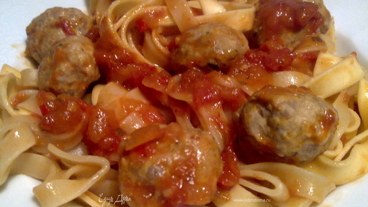 Паста алла китарра с мясными шариками