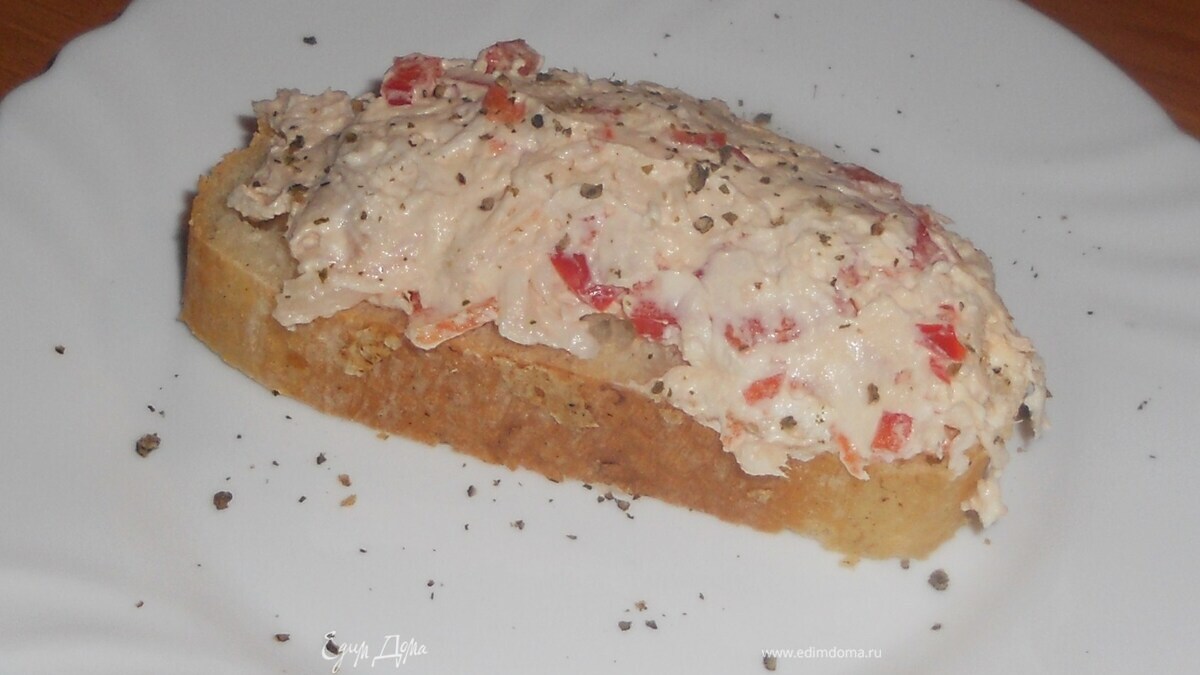 Брускета  с курицей и сладким перцем