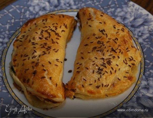 Пирожки со шпинатом и грушей