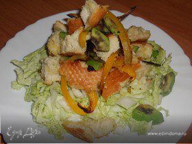 Теплый овощной салат с хрустящей чиабатой