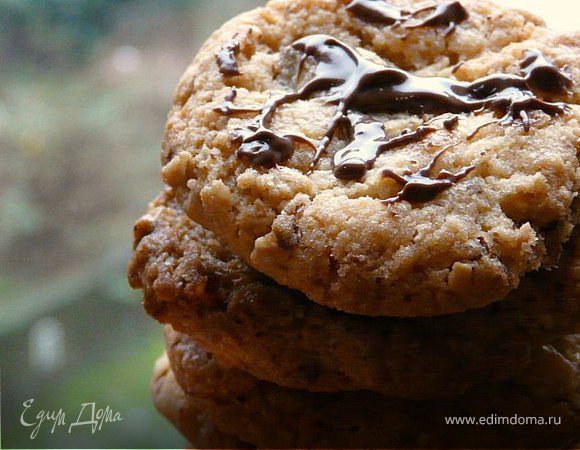Овсяно-шоколадное печенье с соленым арахисом