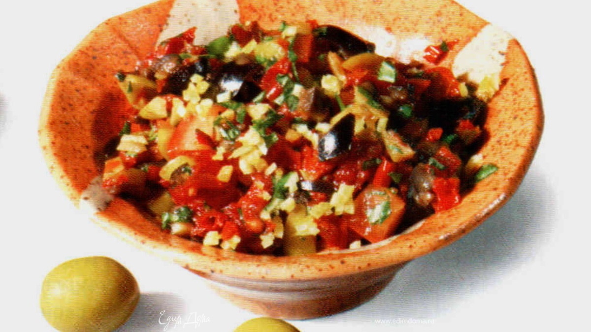 Сальса из оливок и томатов