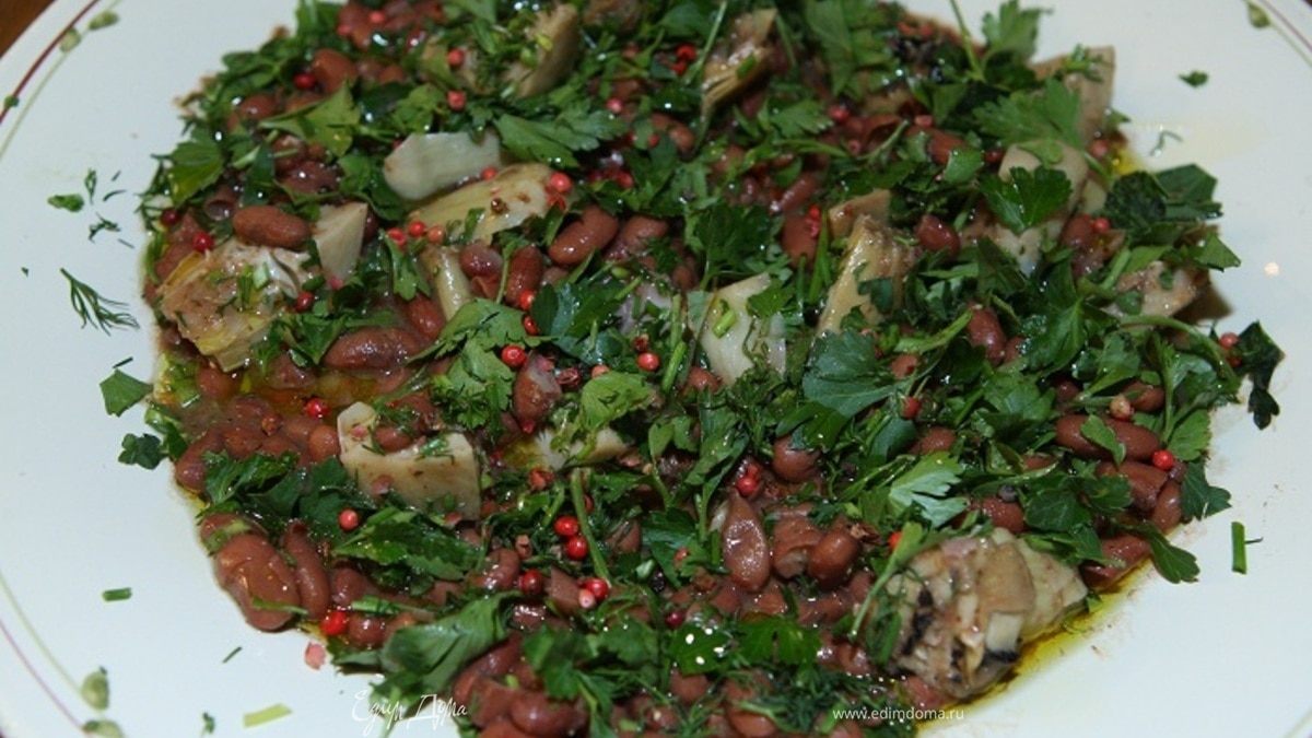 Фасоль с маринованными артишоками