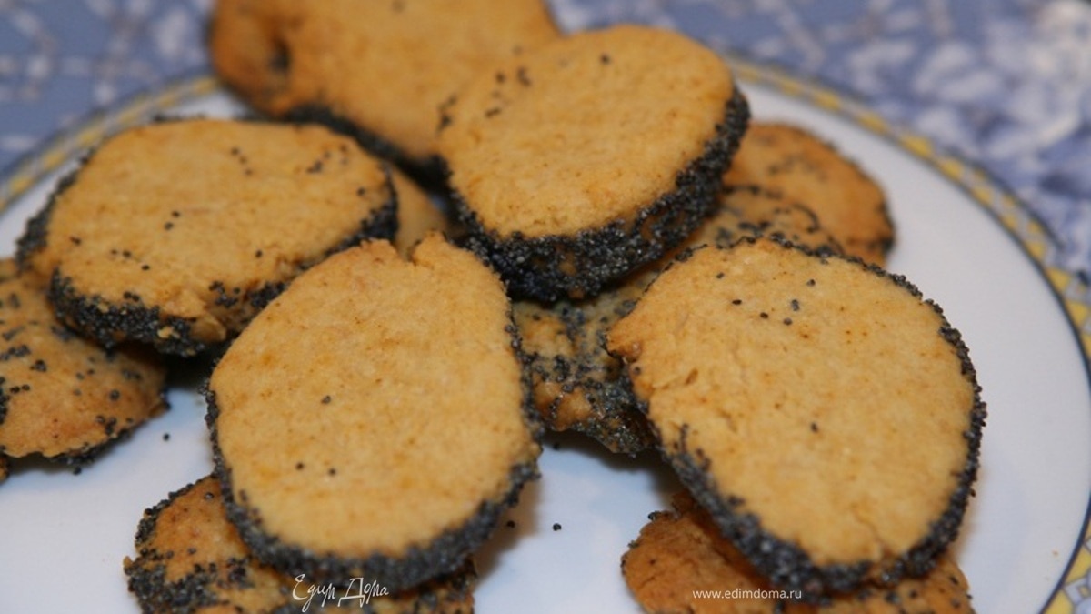 Сырное печенье с маком