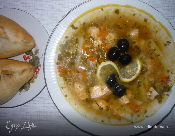 Солянка рыбная с расстегаями Солянка рыбная с расстегаями