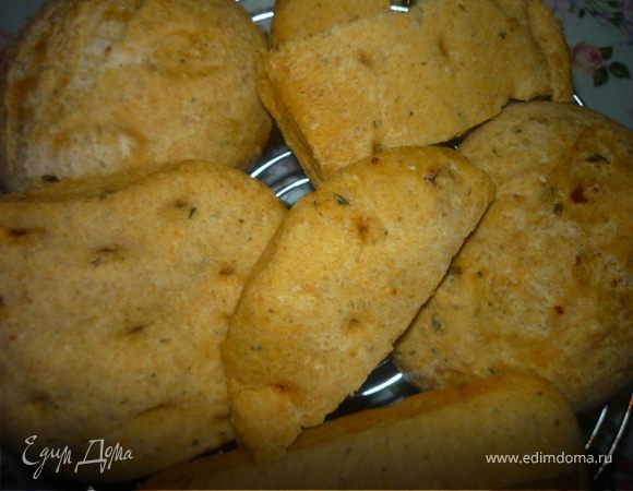 Лепешки с кукурузной мукой, сыром и пряностями.