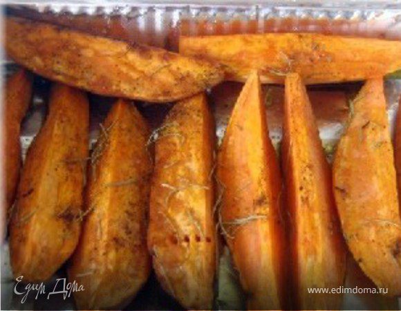 Батат запеченый с розмарином Батат запеченый с розмарином