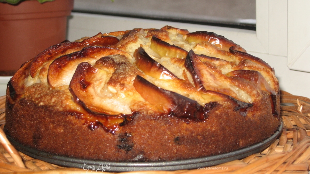 Пирог с яблоками от Надежды