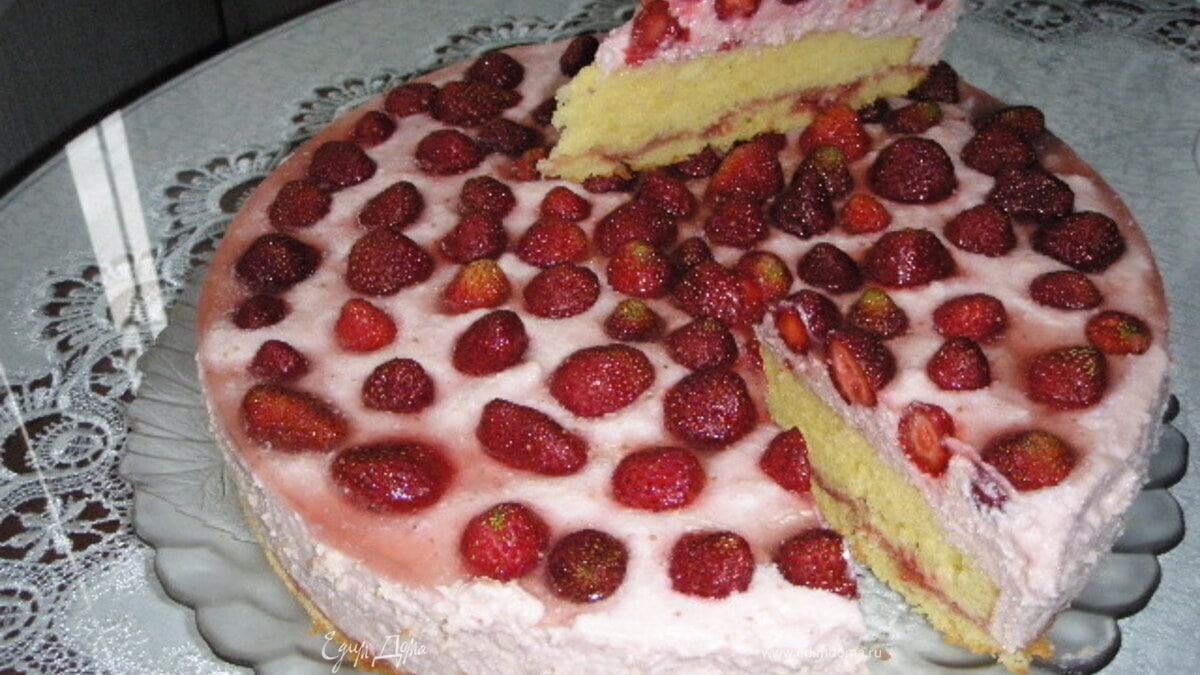 Торт "Ягодки в снегу"