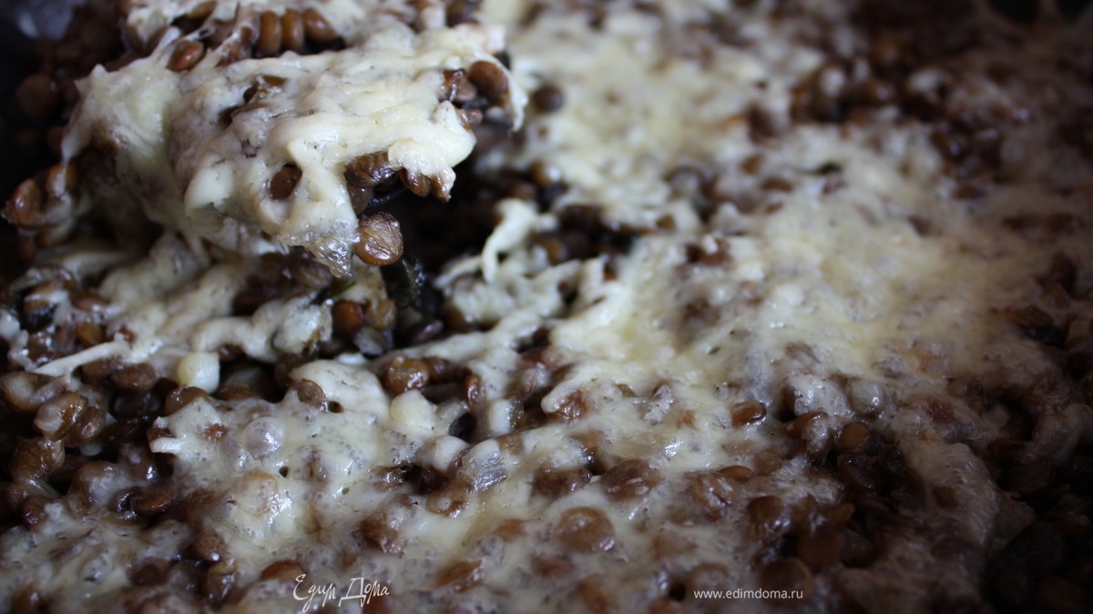 Чечевица, запеченная с сыром