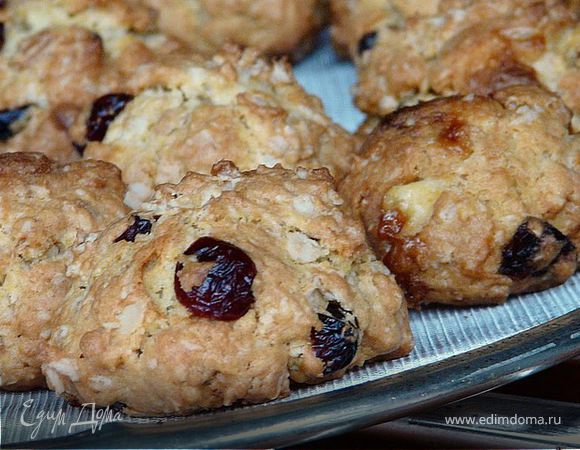 Овсяное печенье с клюквой и белым шоколадом Овсяное печенье с клюквой и белым шоколадом