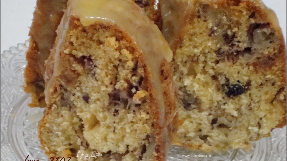 Кекс с бананами и изюмом