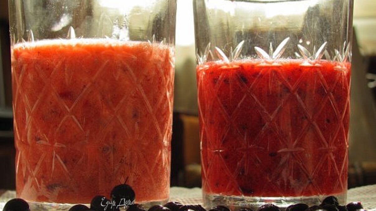 Ягодное пюре-напиток