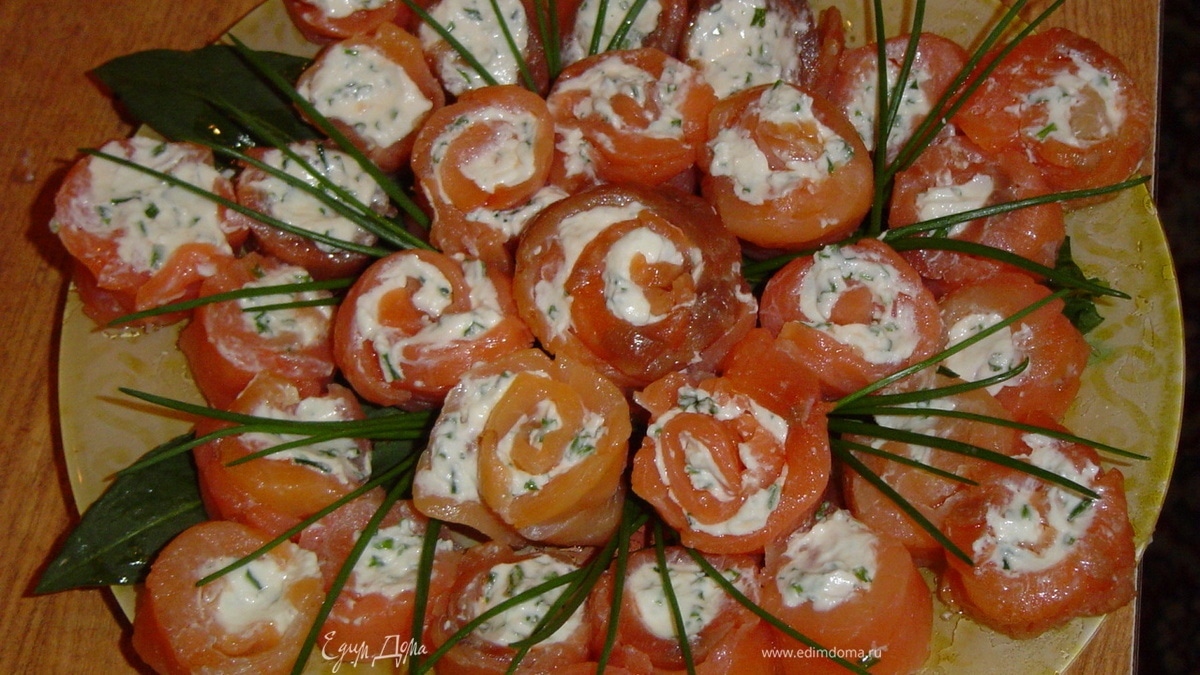 Закуска "Завитушки из горбуши"