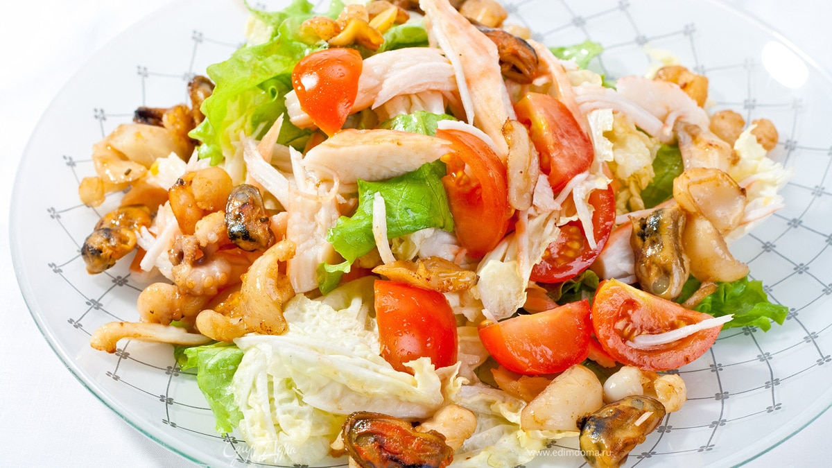 Салат " Морской коктейль"