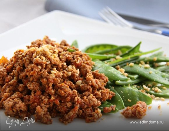 Неправильный болоньезе с зелёным горошком