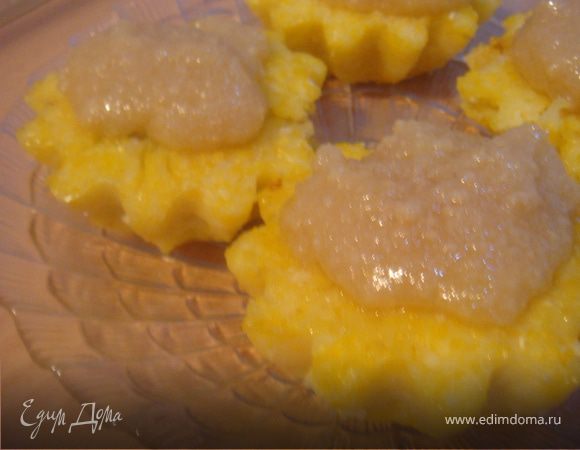 Кексы из поленты с вишнями и мармеладом Кексы из поленты с вишнями и мармеладом