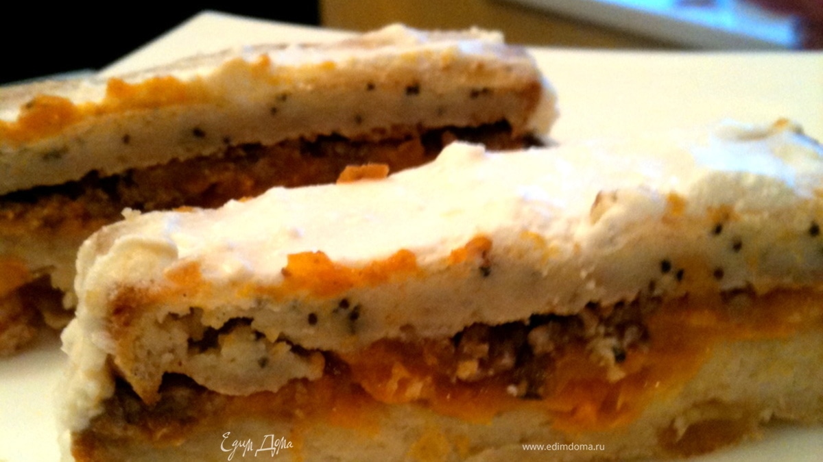 Имбирно-маковый кекс с курагой и орехами