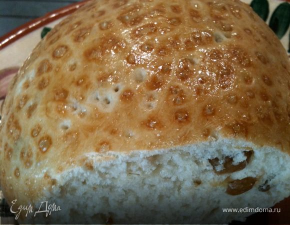 Пшеничный хлеб с изюмом и мюсли