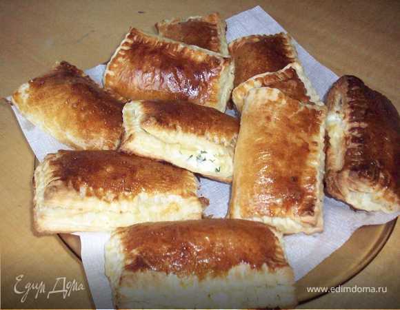 Пирожки слоеные с творожно-сырной начинкой Пирожки слоеные с творожно-сырной начинкой