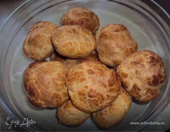 Заварные пирожные с ореховым кремом (эклеры) Заварные пирожные с ореховым кремом (эклеры)