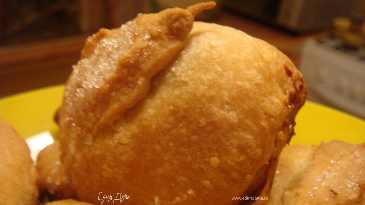 Слойки с вишней (быстро-слойки)