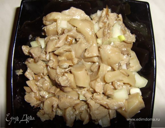 Маринованные грибочки "Вешки"
