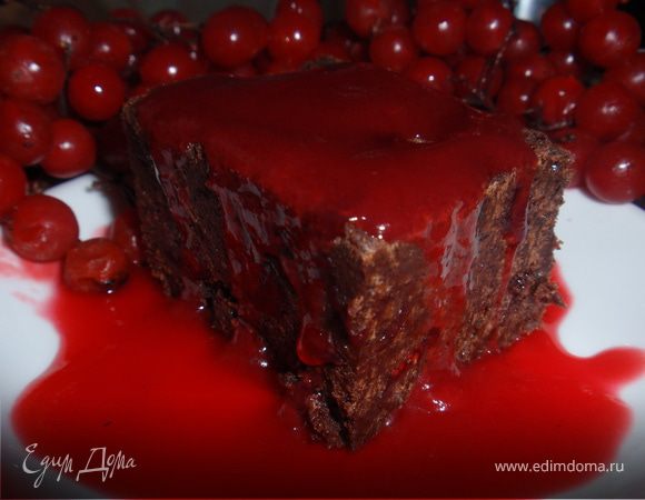 Кофейно-клюквенный брауни с калиновым сиропом Кофейно-клюквенный брауни с калиновым сиропом