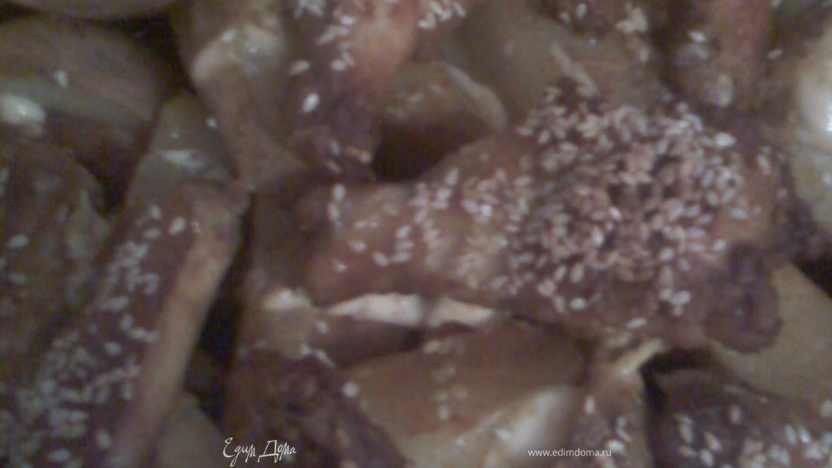 Куриные крылышки с картошкой на ужин