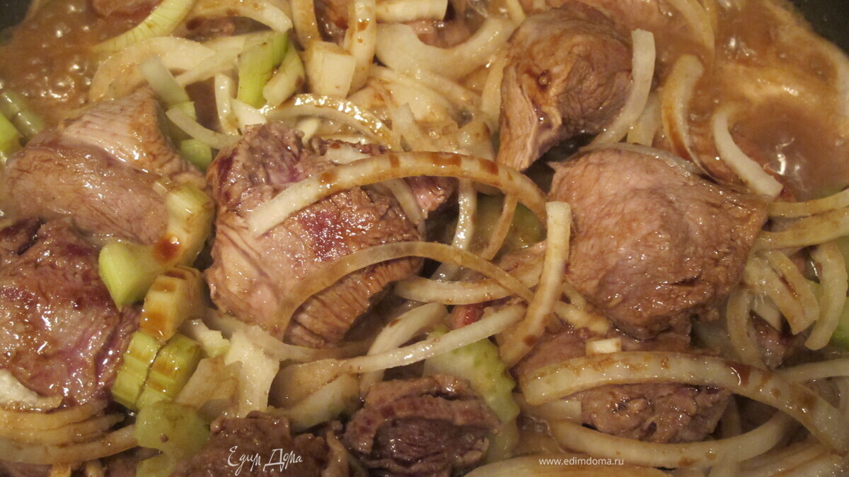 Вырезка с имбирем и сельдереем