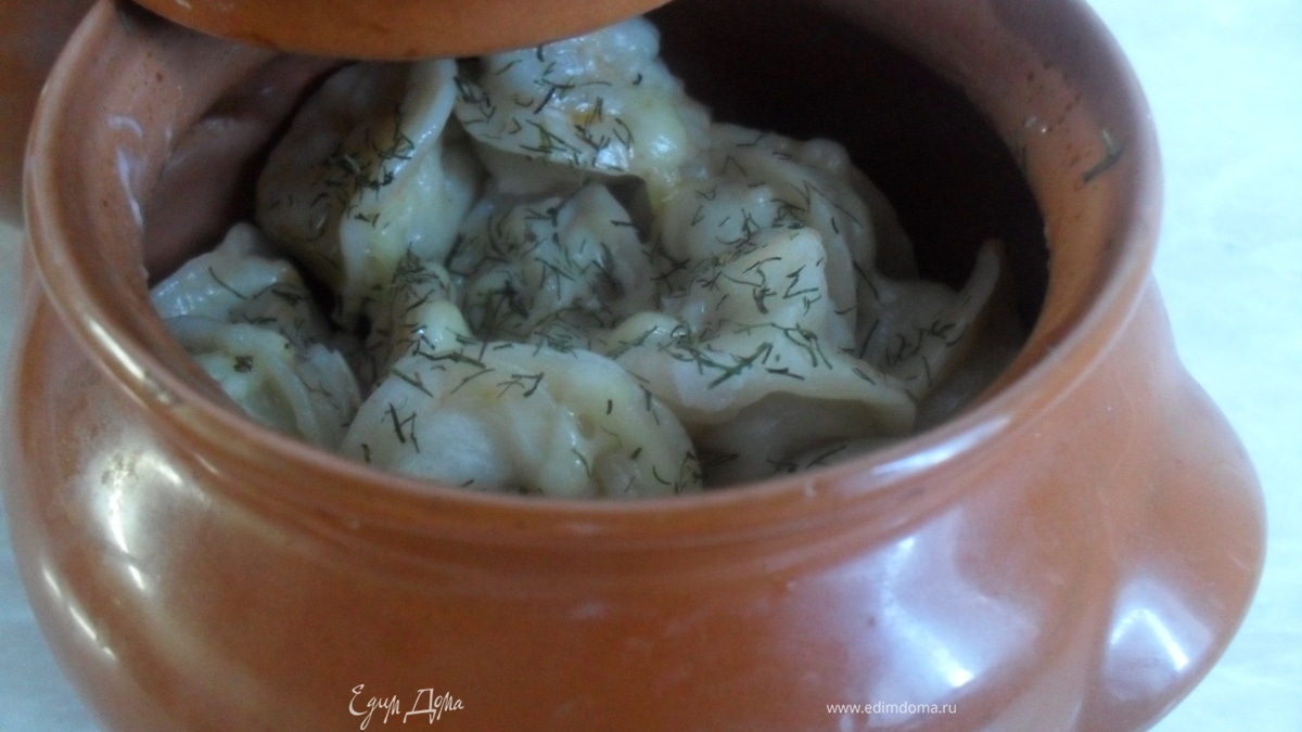 Пельмени в горшочке.