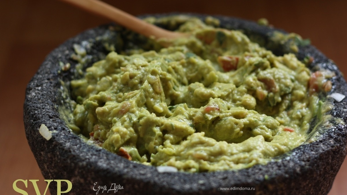 Гвaкaмоле c чипсами