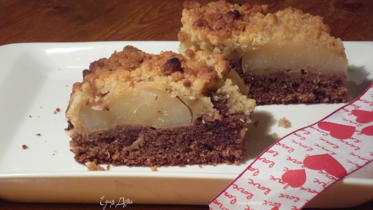 Нежный грушево-ромовый пирог