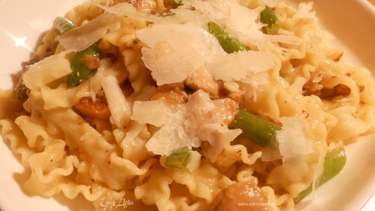 Паста с белыми грибами и стручковой фасолью