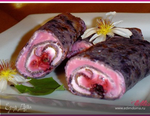 Черничные блинчики с творожно-черничной начинкой. Черничные блинчики с творожно-черничной начинкой.