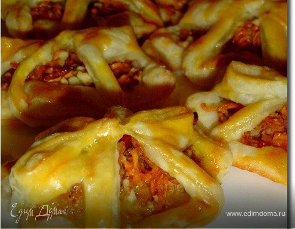 Слойки с тыквенно-ореховой начинкой