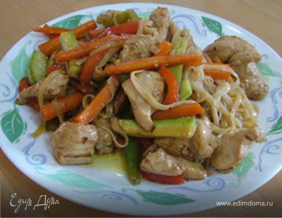 Яичная лапша с куриной грудинкой Яичная лапша с куриной грудинкой