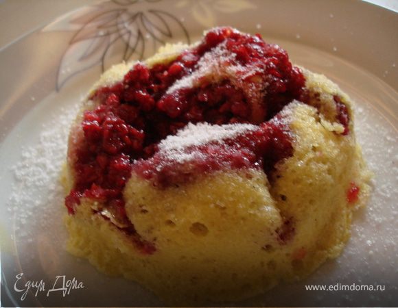 Нежный клафути с малиной 