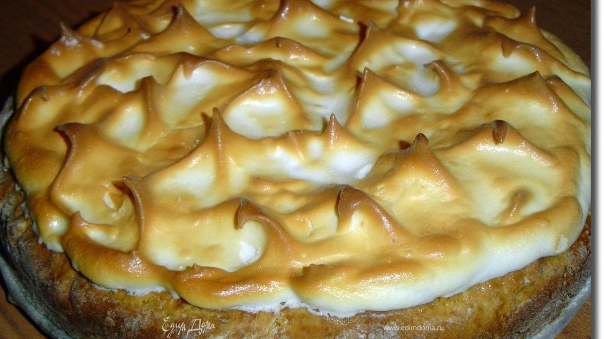 Пирог с клубникой