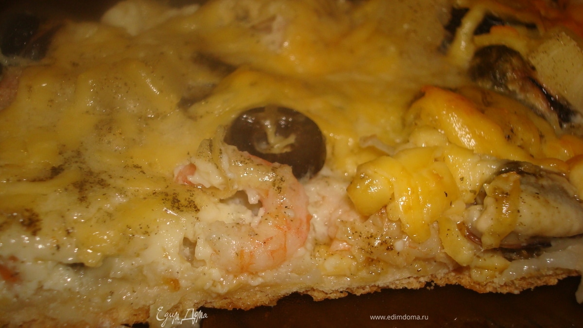 Пицца с мидиями и креветками