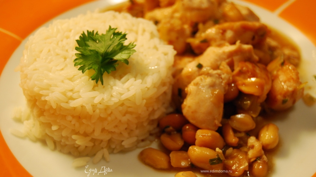 Куриное филе с арахисом Gong Bao Ji Ding.