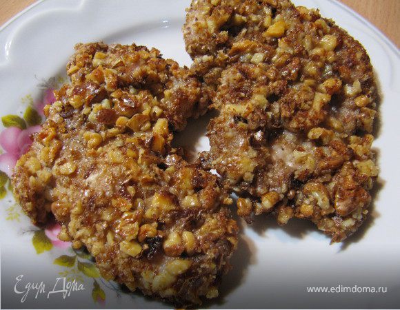 Свиные отбивные в ореховой панировке Свиные отбивные в ореховой панировке