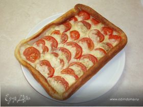 Пирог с помидорами и моцареллой