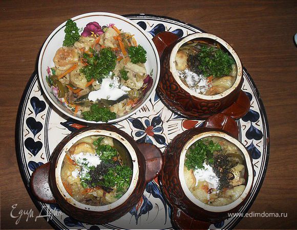 Пельмени в горшочках